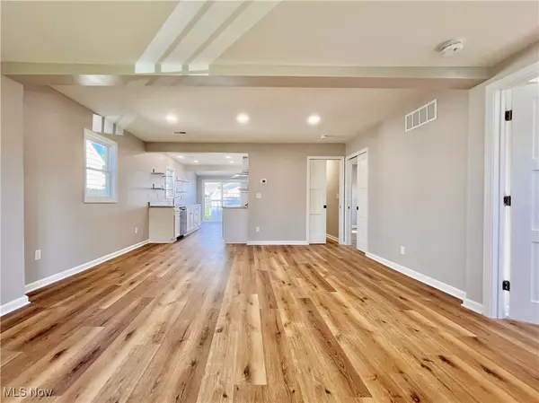 Chippewa Lake, OH 44215,292 Redfern RD