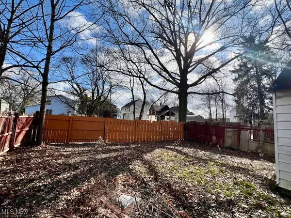 Akron, OH 44311,849 Amherst ST