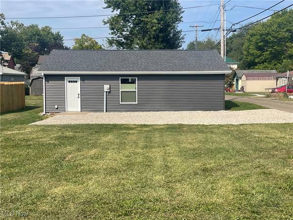 332 S Goodrich ST,  Newcomerstown,  OH 43832