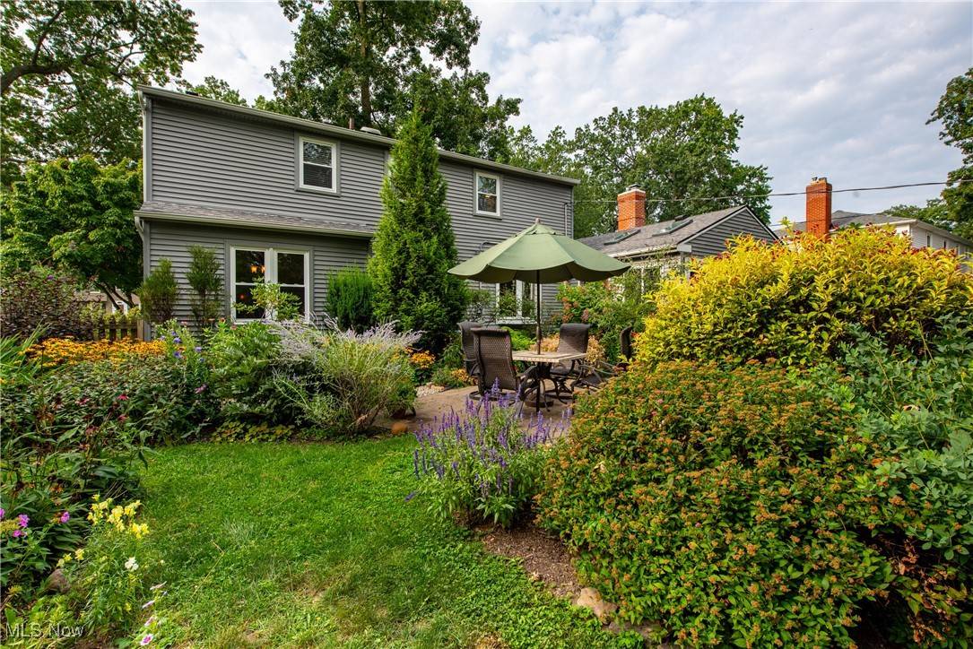 Bay Village, OH 44140,28314 Knickerbocker RD
