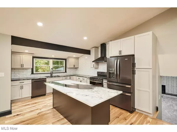 Richfield, OH 44286,3327 Fox Run DR