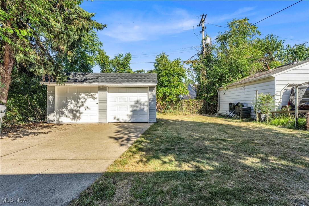 Garfield Heights, OH 44125,4983 E 90th ST