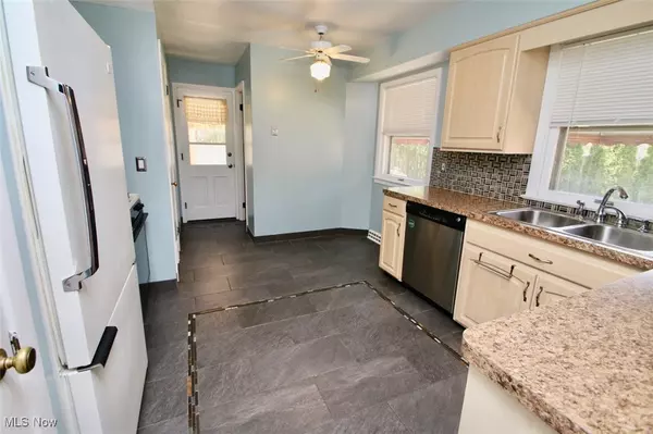 Euclid, OH 44117,1874 Idlehurst DR