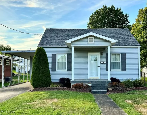 2321 Cypress ST, Parkersburg, WV 26101