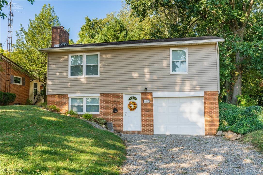 6215 Lake Cable AVE NW, Canton, OH 44718