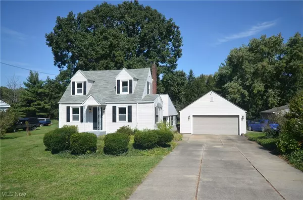 102 W Howe RD,  Tallmadge,  OH 44278
