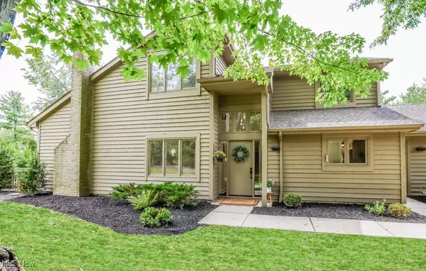 Beachwood, OH 44122,9 Dorset CT