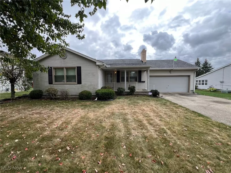 4563 Deopham Green DR, Austintown, OH 44515