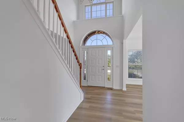 Brunswick Hills, OH 44212,1286 W Chase DR