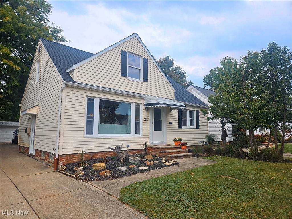 363 E 310th ST, Willowick, OH 44095