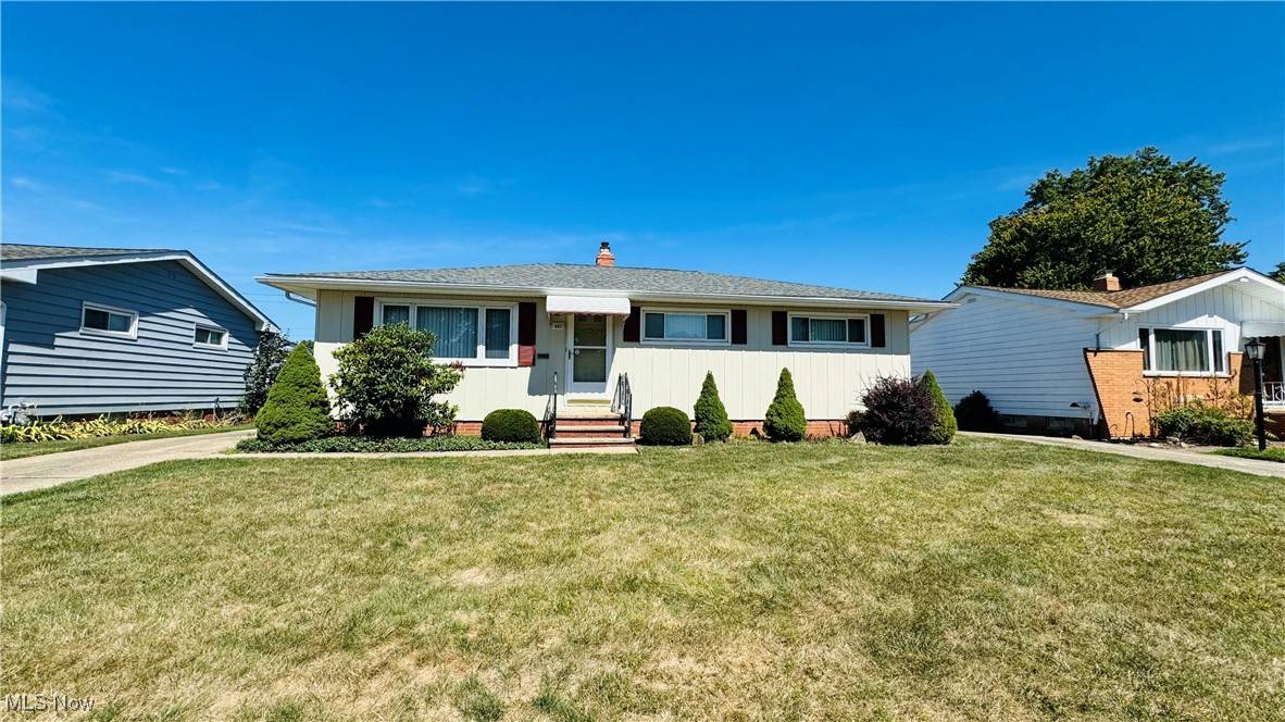 687 E Dartmoor AVE, Seven Hills, OH 44131