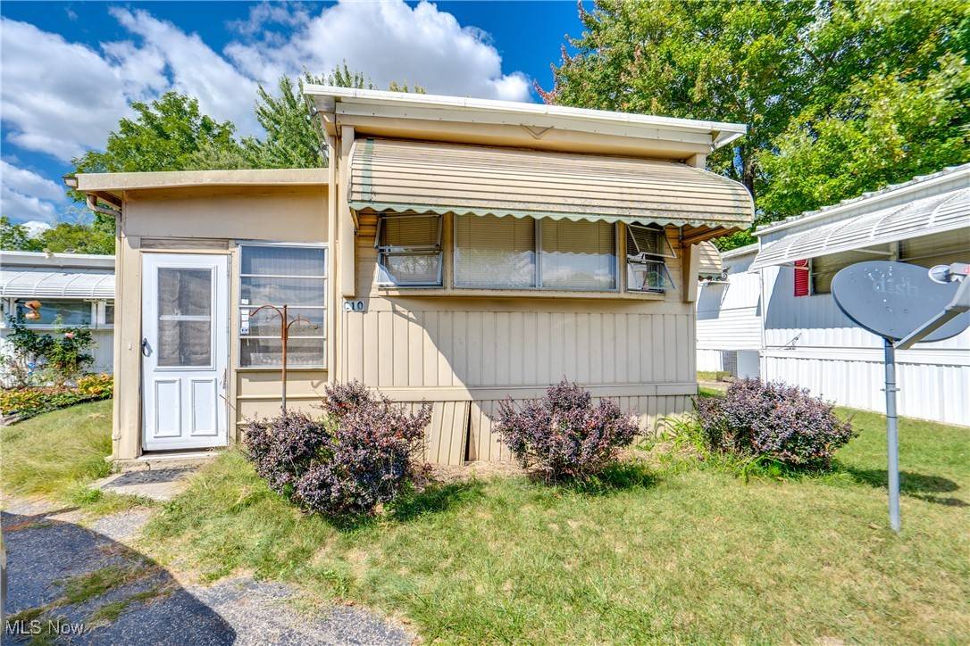 418 E Caston RD #C 10, Akron, OH 44319