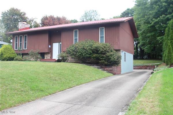 66 Luden AVE, Munroe Falls, OH 44262