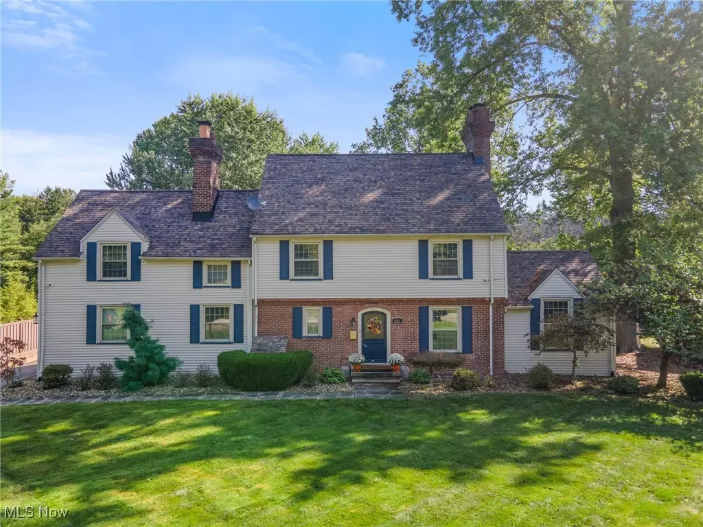 Warren, OH 44483,930 Fairway DR NE