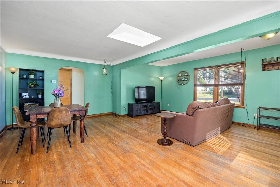 North Olmsted, OH 44070,5102 Andrus AVE