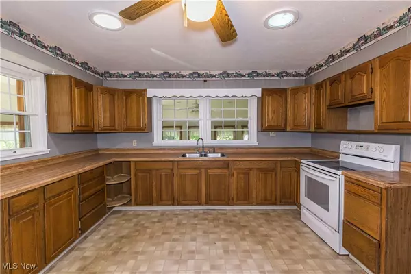 North Canton, OH 44720,8171 Pheasant AVE NW