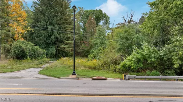 Akron, OH 44312,1356 E Turkeyfoot Lake RD