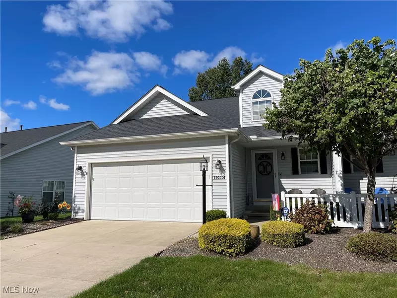 30910 Iris CT, North Olmsted, OH 44070