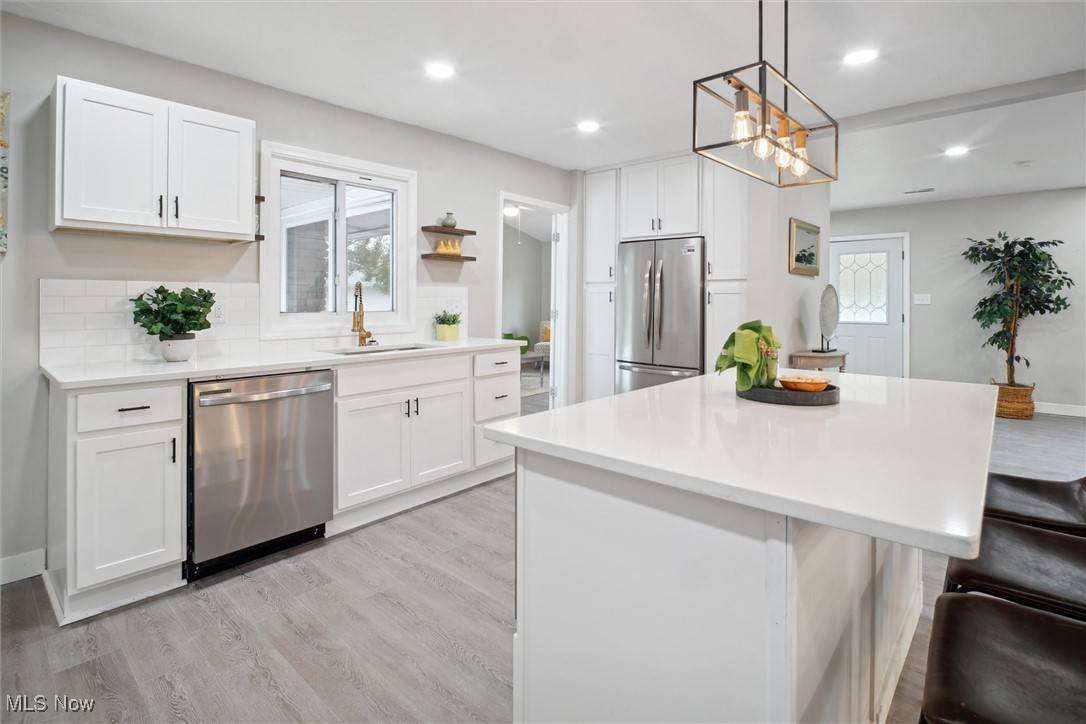 Richmond Heights, OH 44143,443 Audrey DR