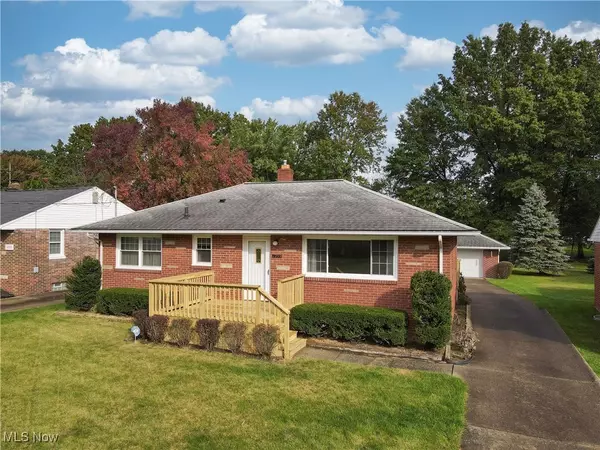 Cuyahoga Falls, OH 44221,1239 Treasch DR