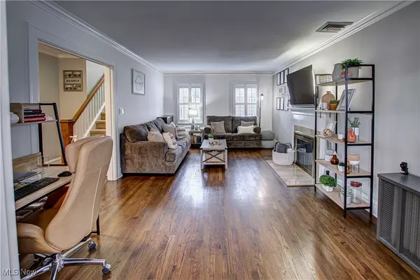 Lakewood, OH 44107,2157 Overbrook AVE