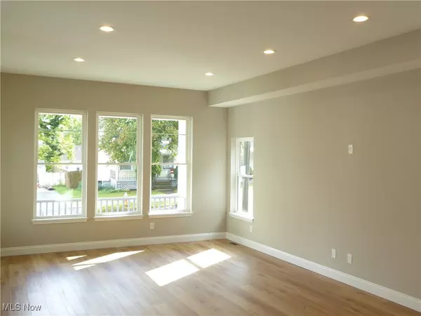 Cleveland, OH 44109,4424 W 53rd ST