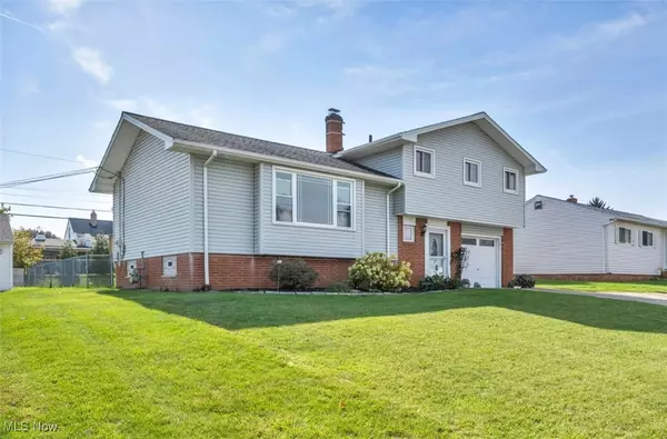 Parma, OH 44134,3295 Marda DR