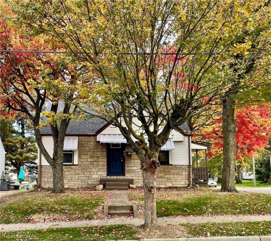901 Austin AVE, Akron, OH 44306