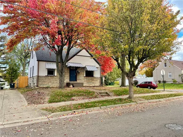 Akron, OH 44306,901 Austin AVE