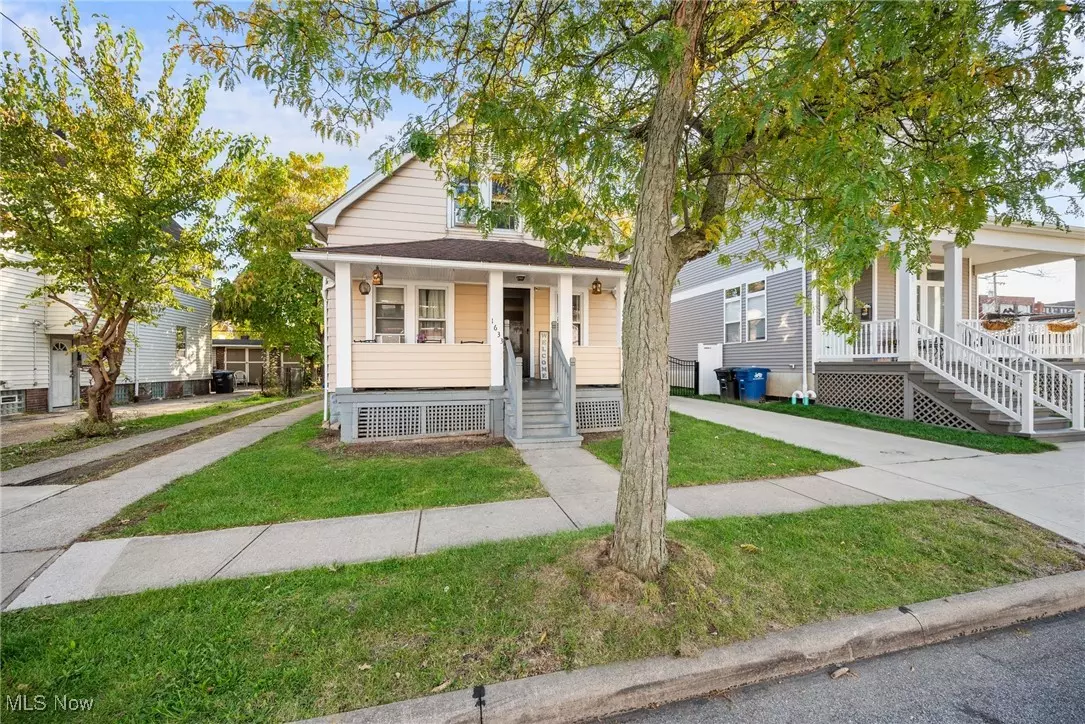Lakewood, OH 44107,1633 Hopkins AVE