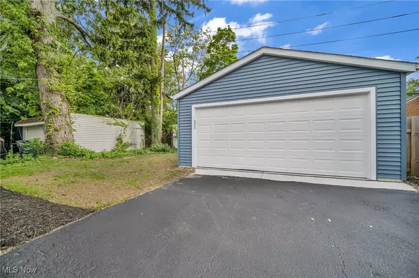 Cleveland Heights, OH 44118,3692 Blanche AVE