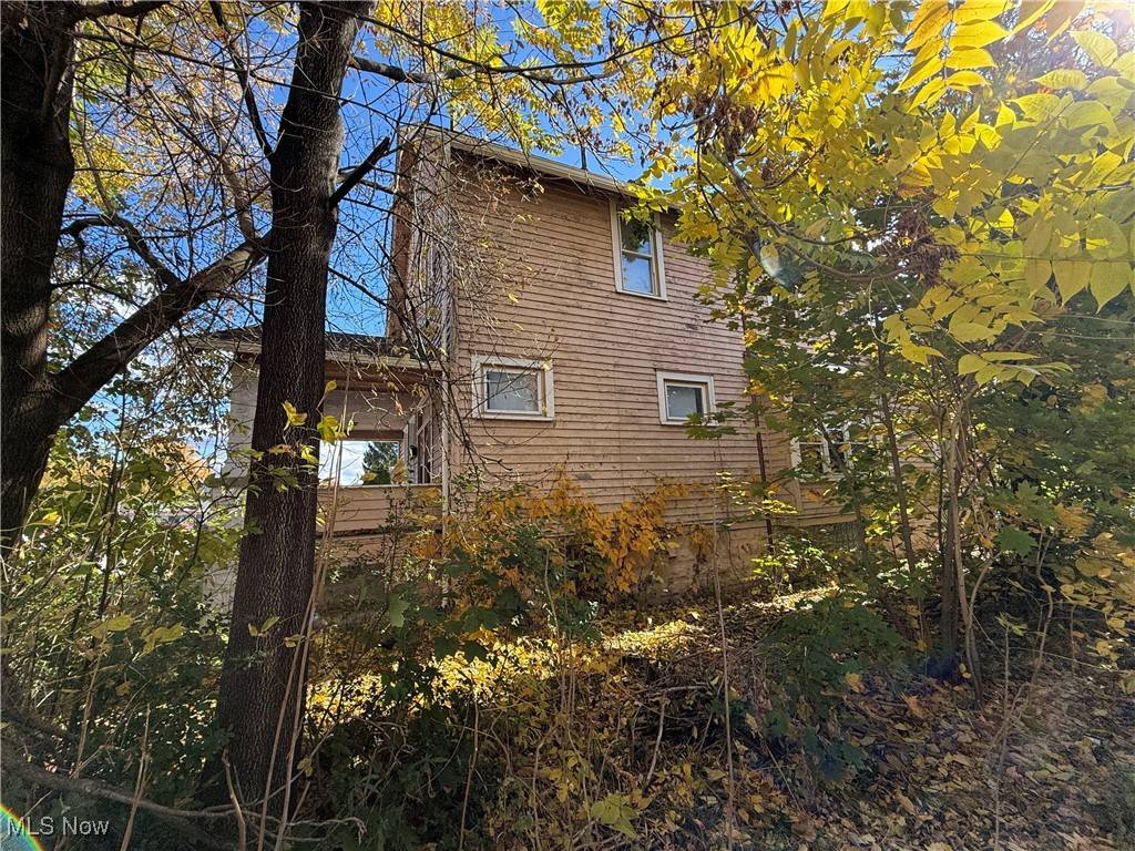 Warren, OH 44484,2016 Youngstown RD SE