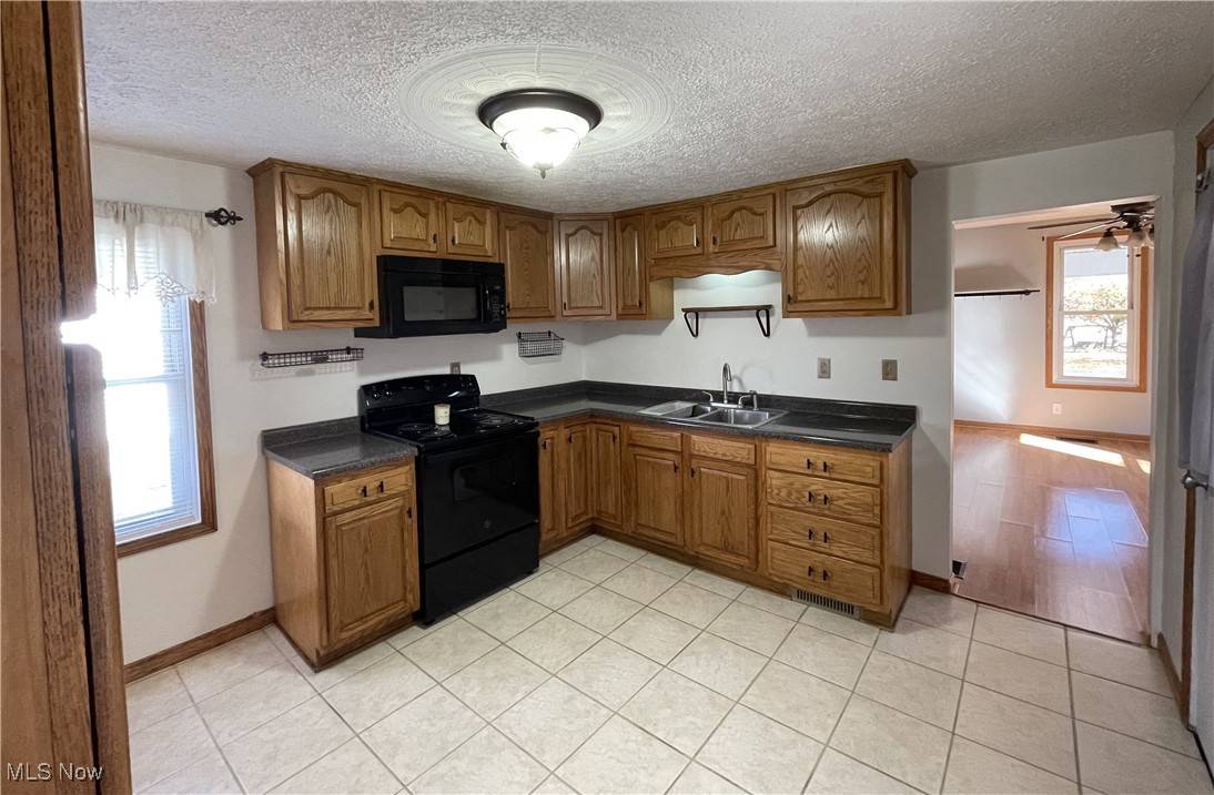 Cumberland, OH 43732,443 Carl ST