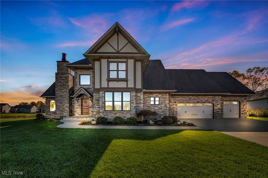 808 Buckingham DR, Lagrange, OH 44050