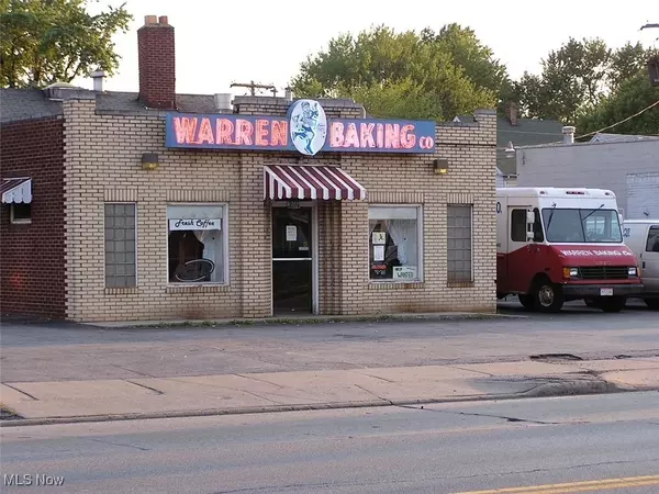 2216 Youngstown RD SE, Warren, OH 44484