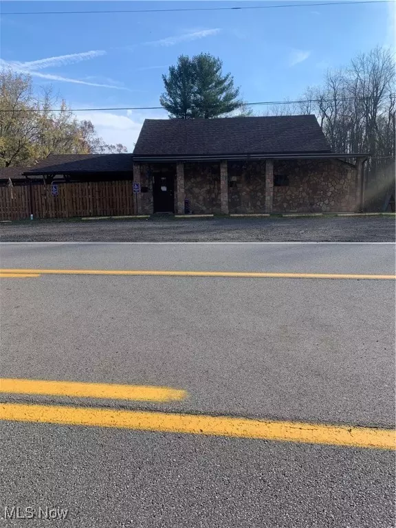 Weirton, WV 26062,1446 Cove RD