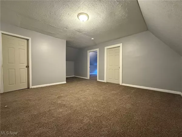 Cleveland, OH 44103,7608 Lawnview AVE #3