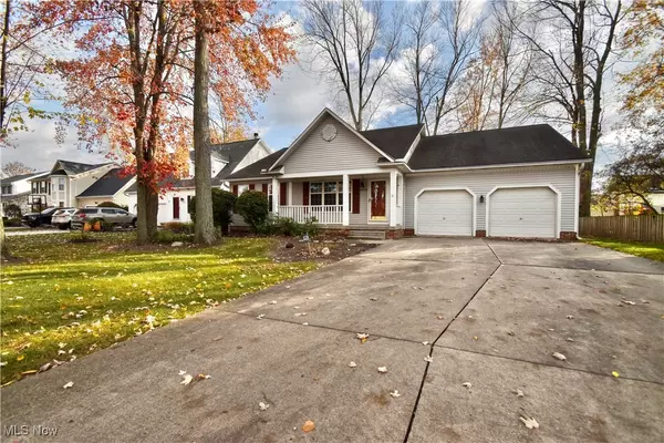 Willoughby, OH 44094,38486 N Bay DR