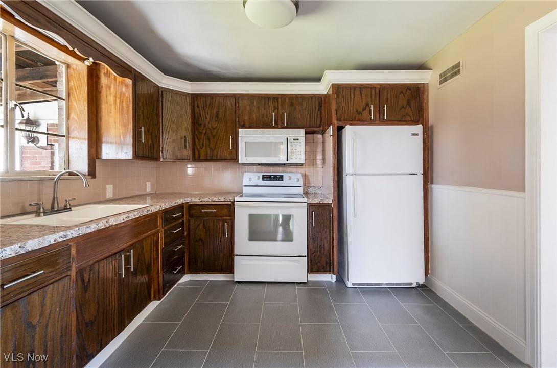 Boardman, OH 44512,4432 Erie ST