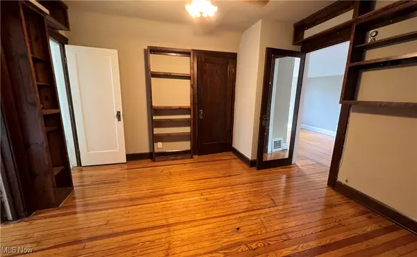 Shaker Heights, OH 44120,3604 Normandy RD
