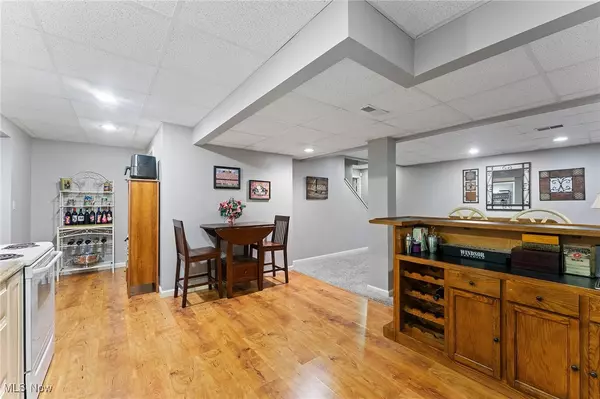 Cortland, OH 44410,288 White Tail RUN