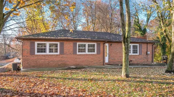 Zanesville, OH 43701,2468 Geneva DR