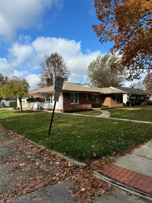 Parma Heights, OH 44130,6884 Oakwood RD