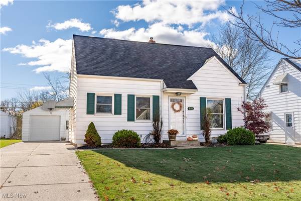 2432 Shaw AVE,  Cuyahoga Falls,  OH 44223