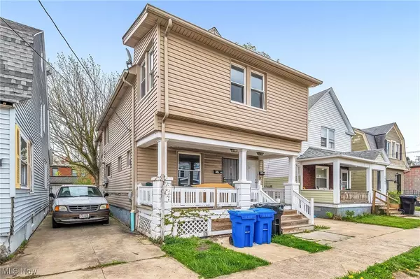 Cleveland, OH 44102,1563 W 102nd ST
