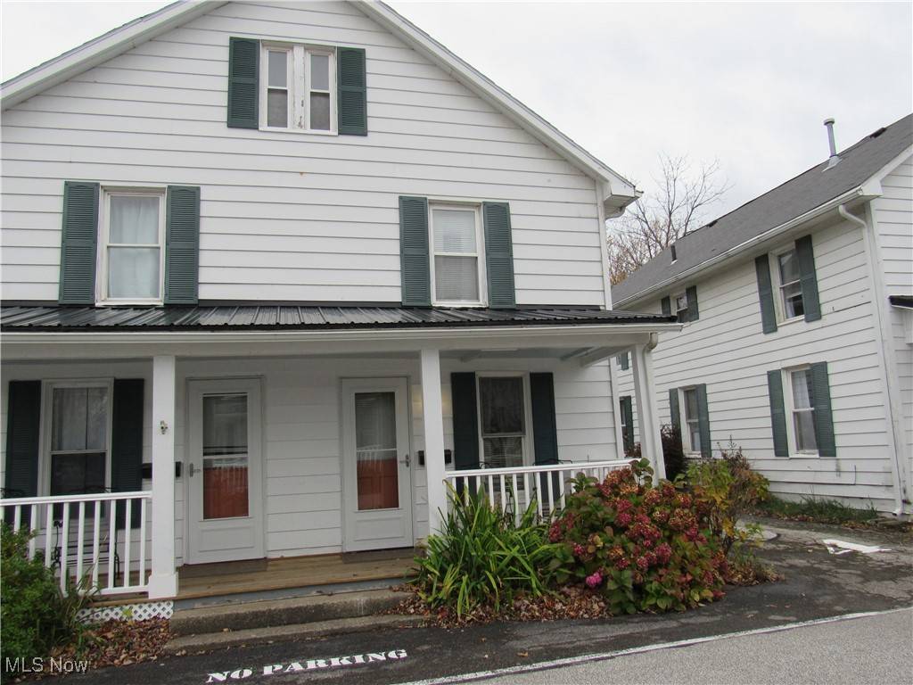 4 Houghton CT, Fairport Harbor, OH 44077