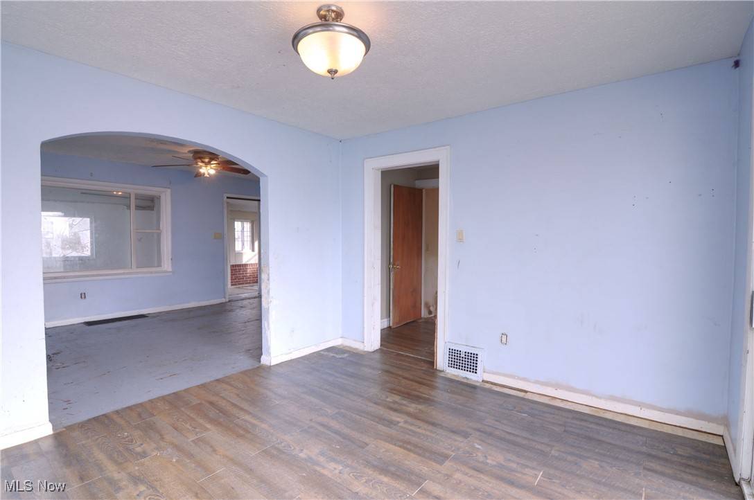 Akron, OH 44314,1266 Kohler AVE