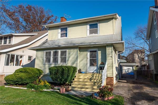 1279 Andrews AVE,  Lakewood,  OH 44107