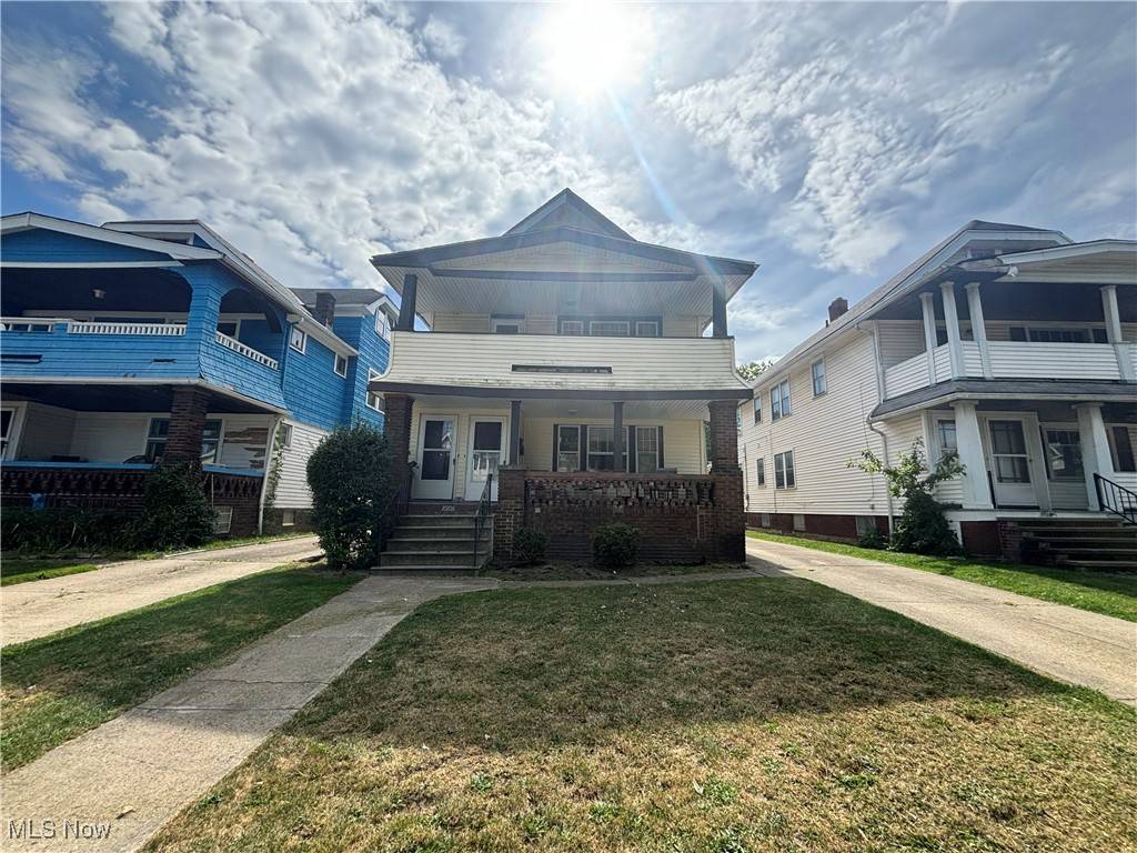 10106 Greenview AVE, Garfield Heights, OH 44125