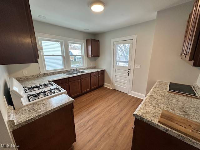 Euclid, OH 44123,356 Babbitt RD